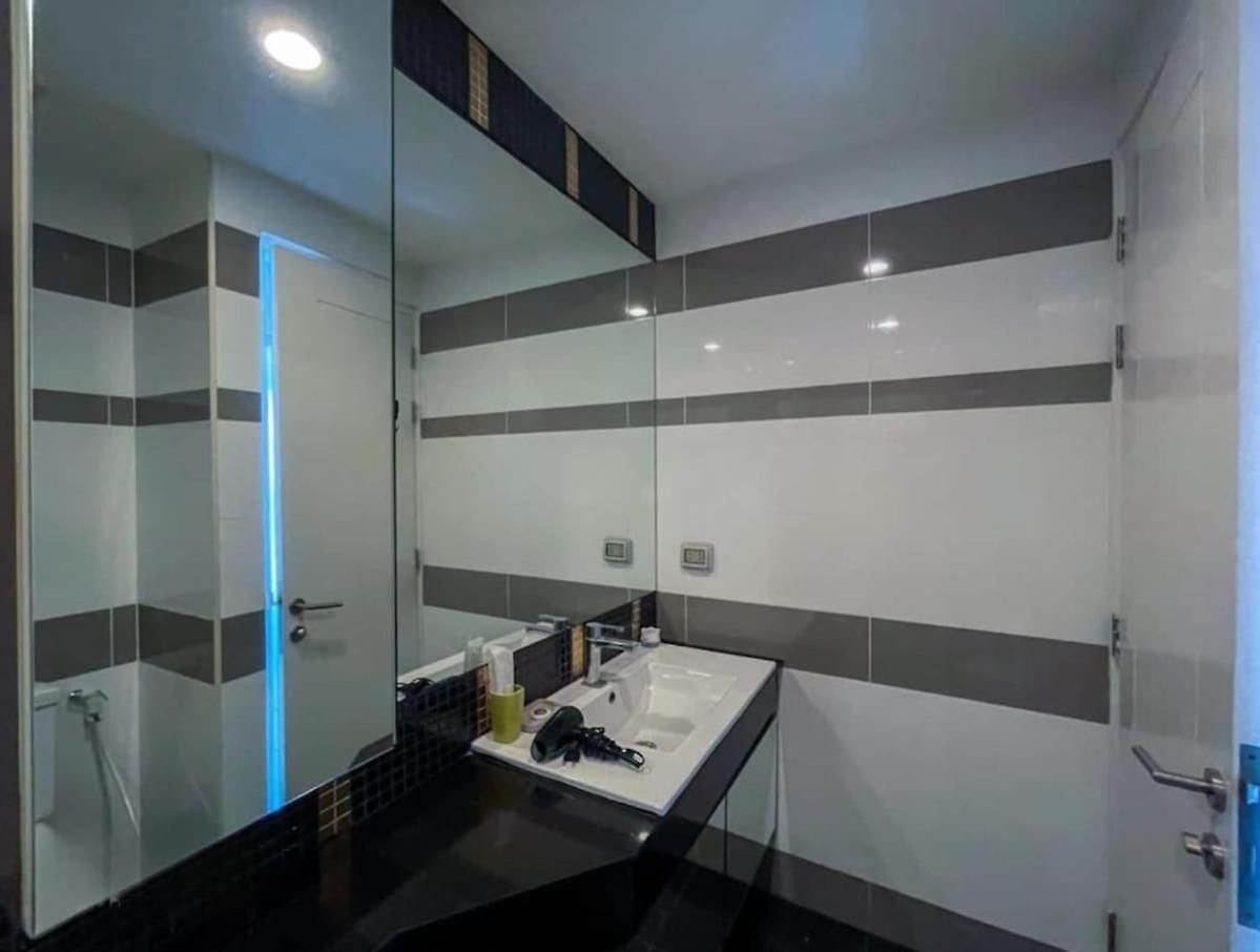 The Vision - Sea View Balcony Pratumnak * Pattaya