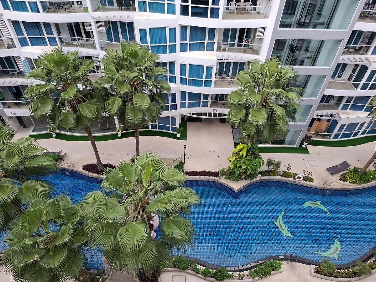 Grand Avenue, 2 Bedroom-2 Baths, 69sqm *