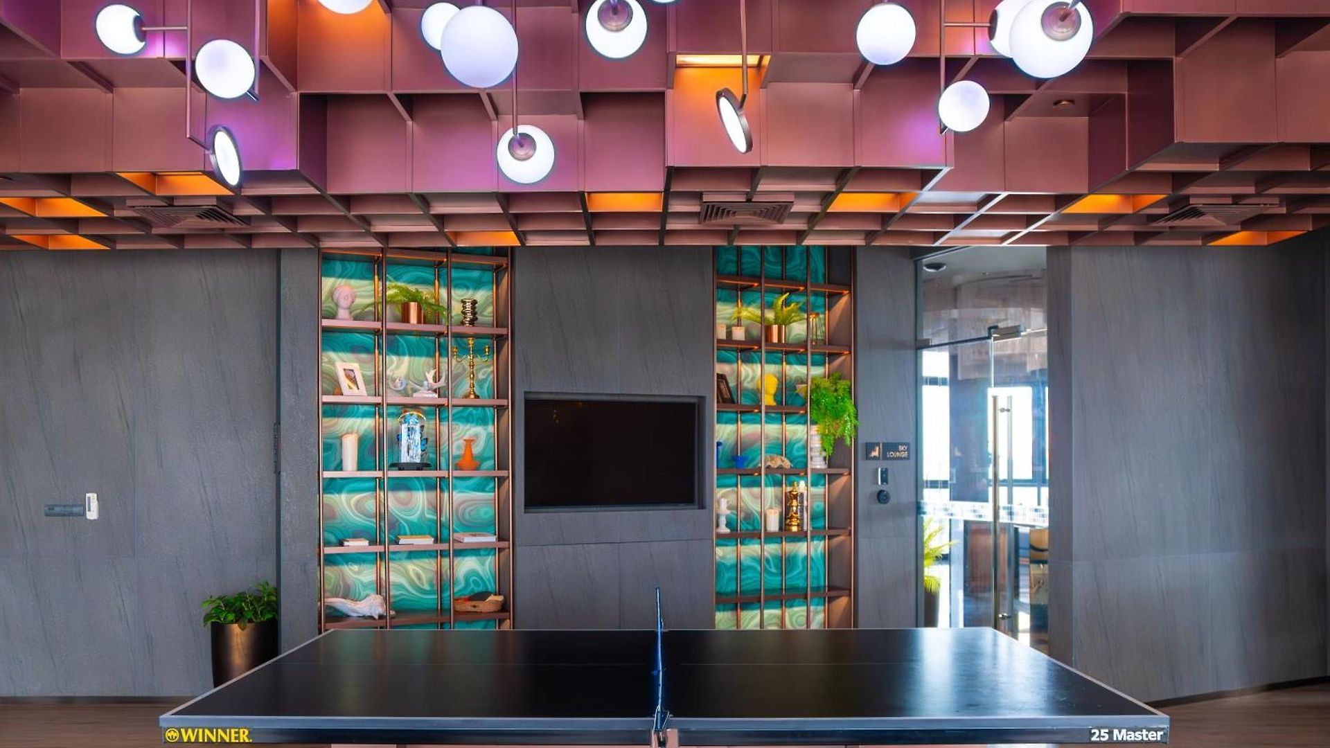 Edge Pattaya-luxury Downtown Escape