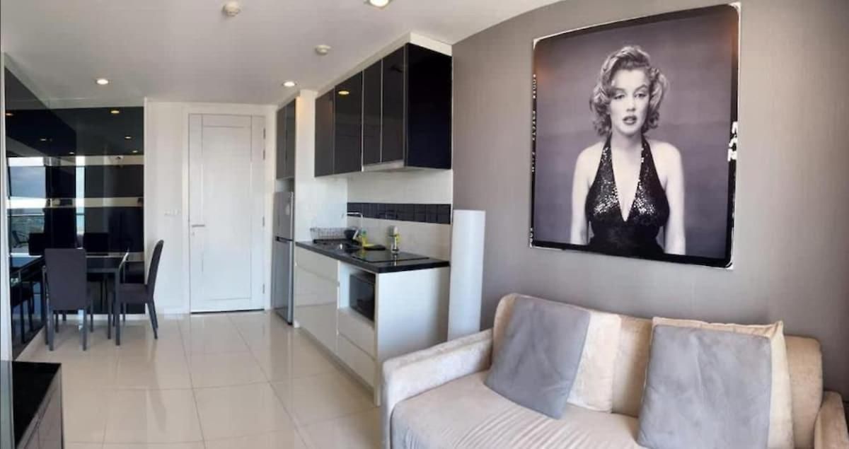 The Vision - Sea View Balcony Pratumnak *