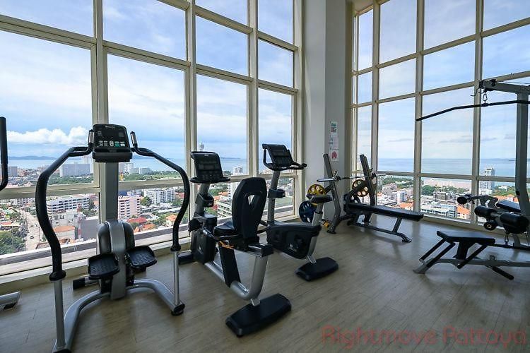 The Vision - Sea View Balcony Pratumnak