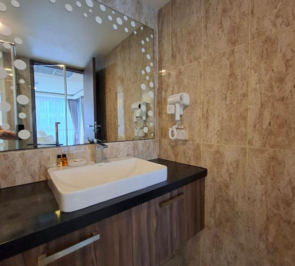 อพาร์ทเม้น Grand Avenue, 2 Bedroom-2 Baths, 69sqm *