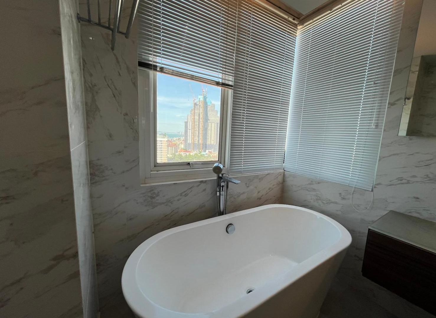 อพาร์ทเม้น Grand Caribbean 2 Bedroom 120 Sqm *
