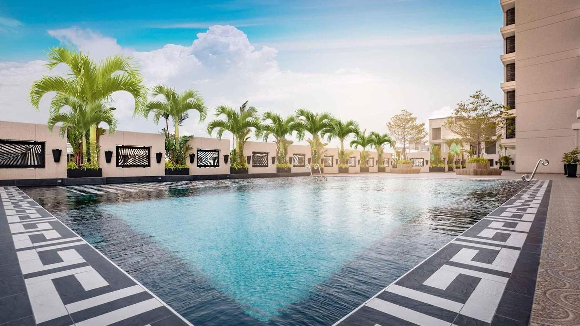 Garden Tower By Logo Pattaya