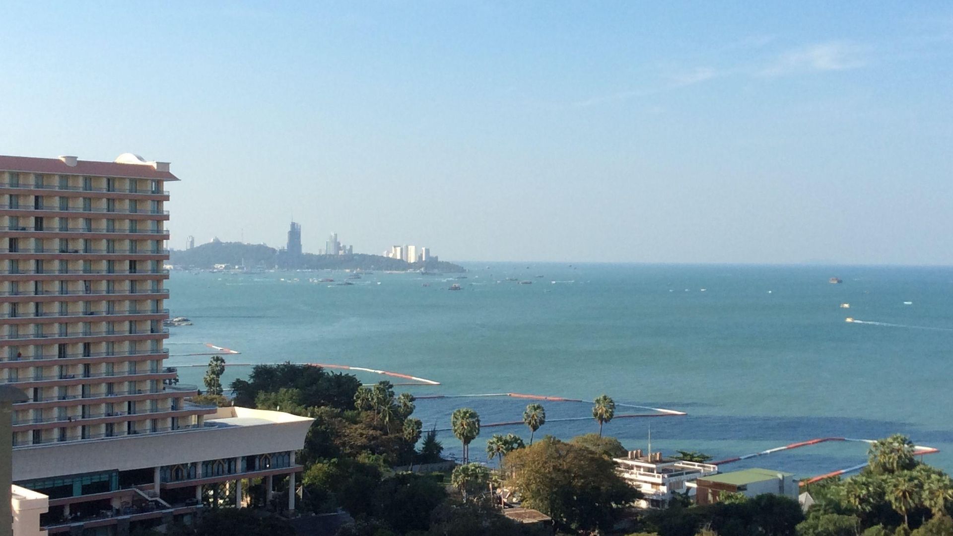Apartment The Riviera Wongamat Hong *