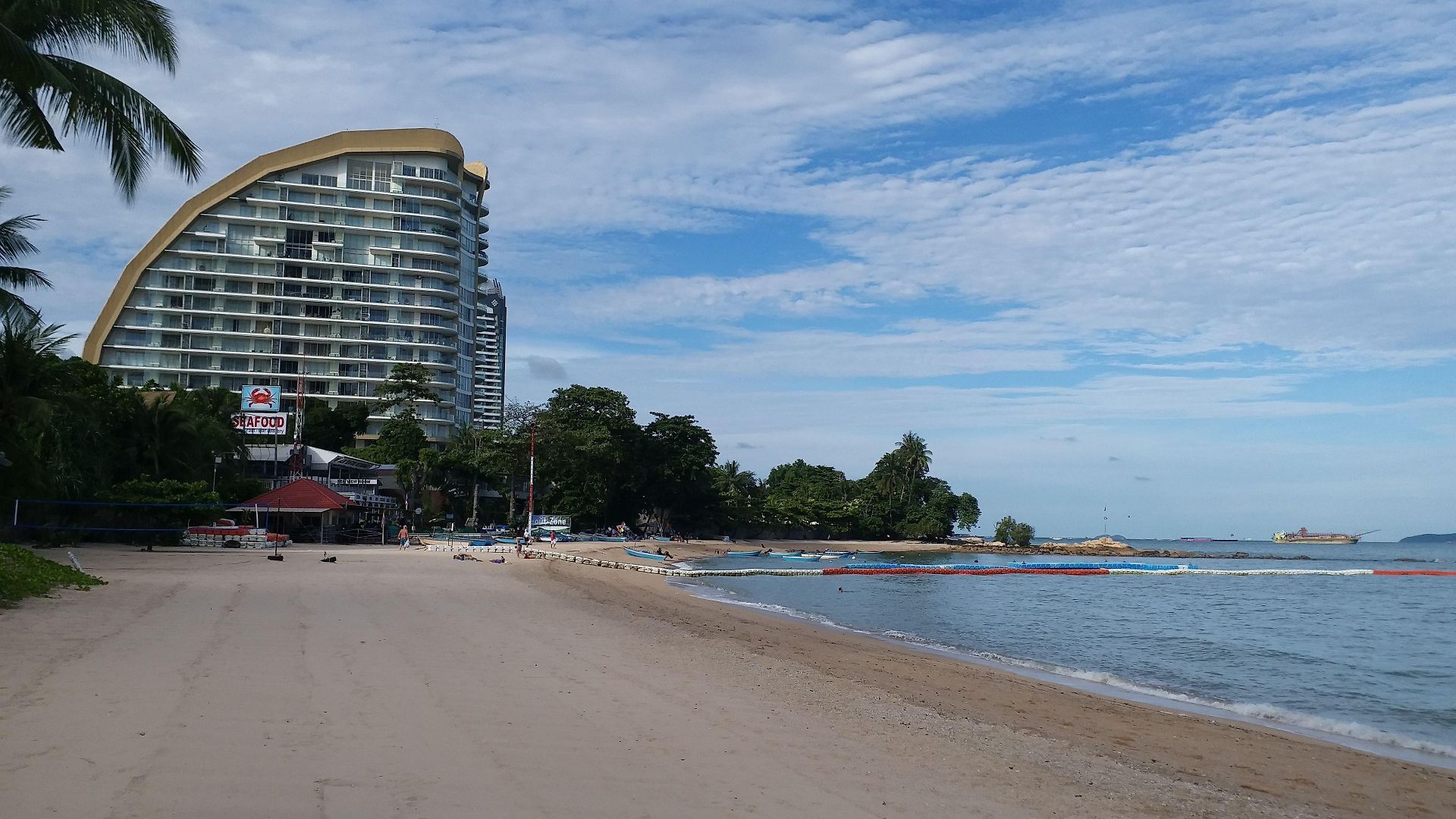 The Riviera Wongamat Hong Apartment Pattaya
