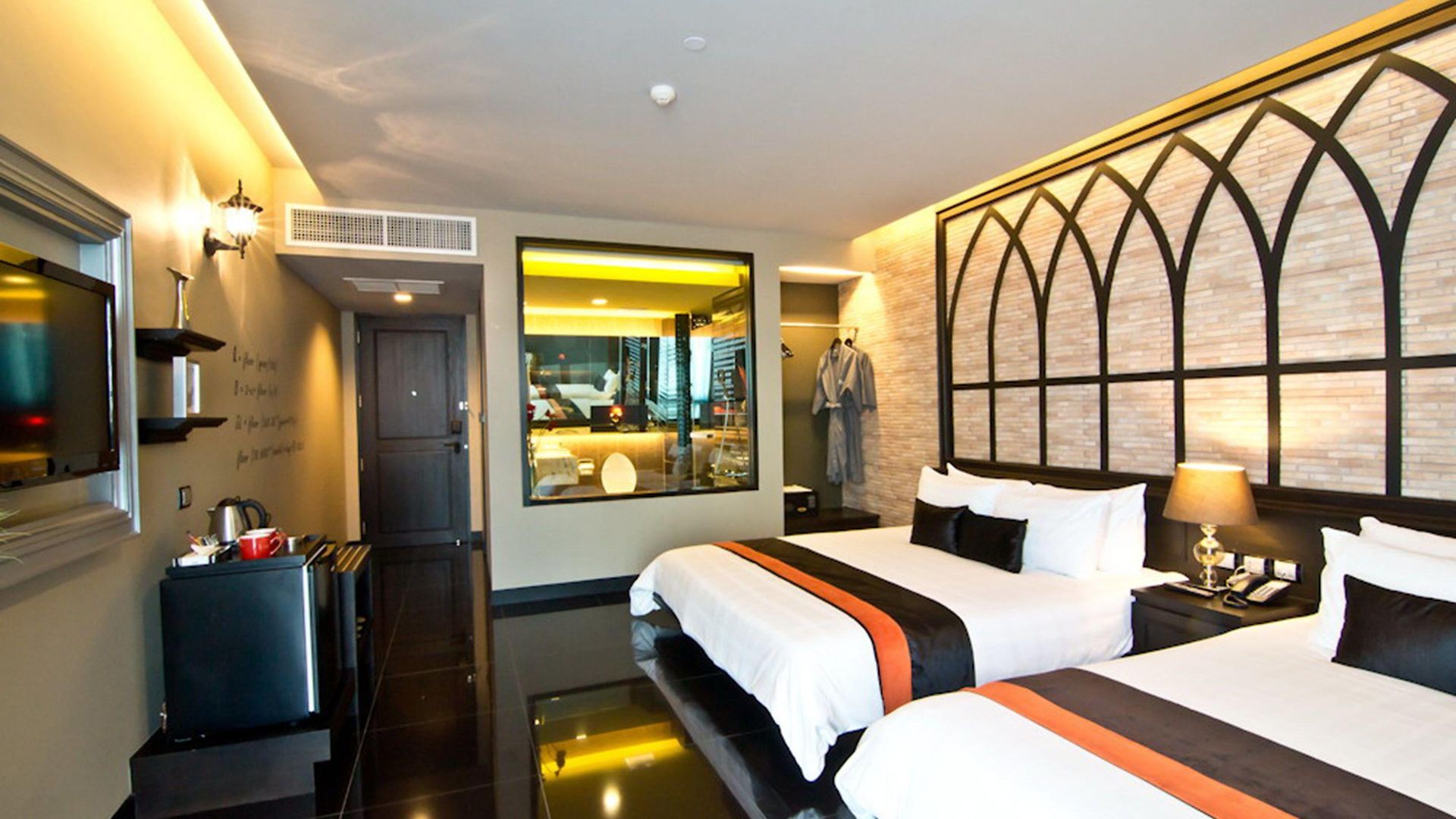 โรงแรม Tsix5 Quarter Pattaya