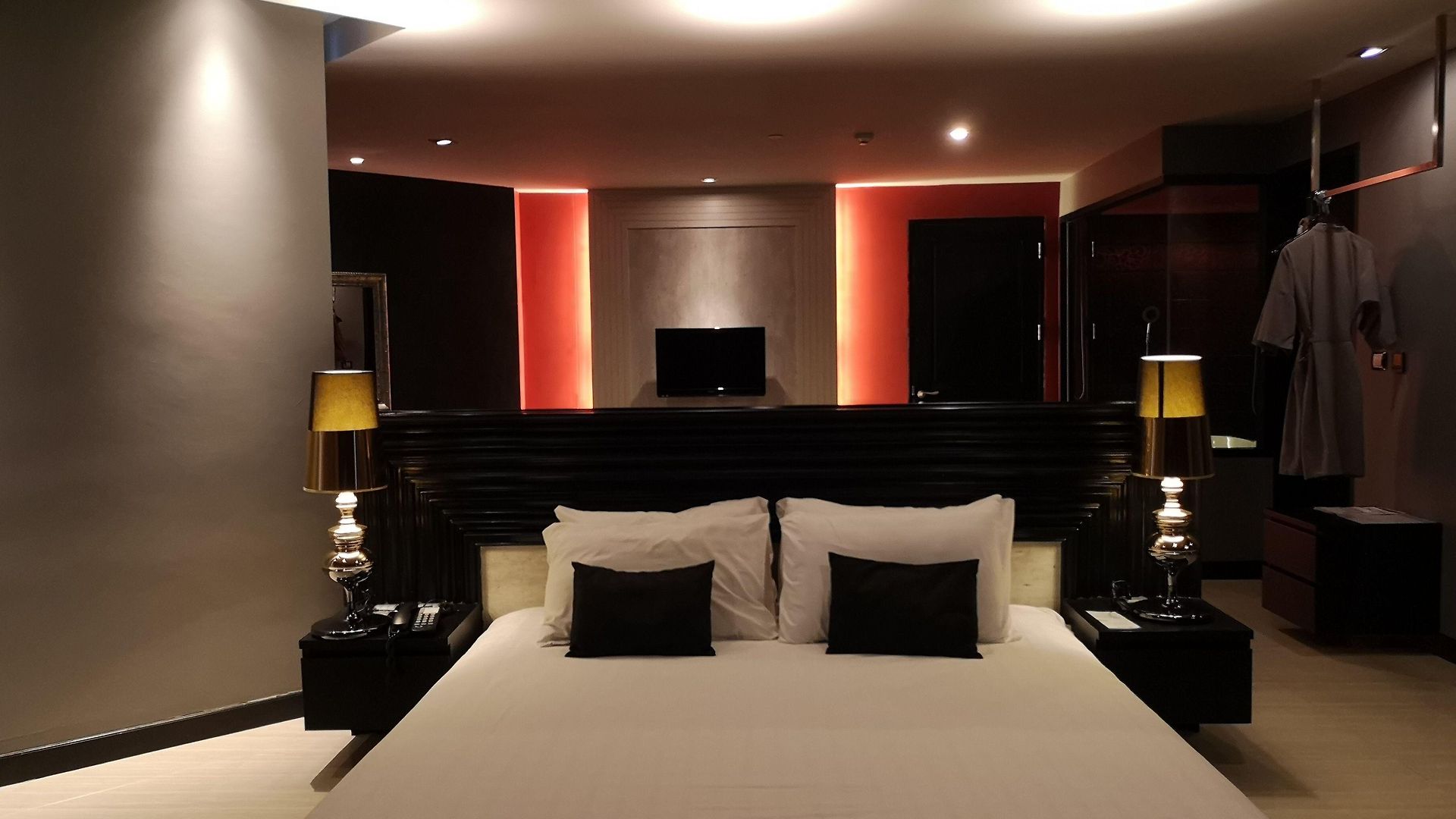 Tsix5 Quarter โรงแรม 5*