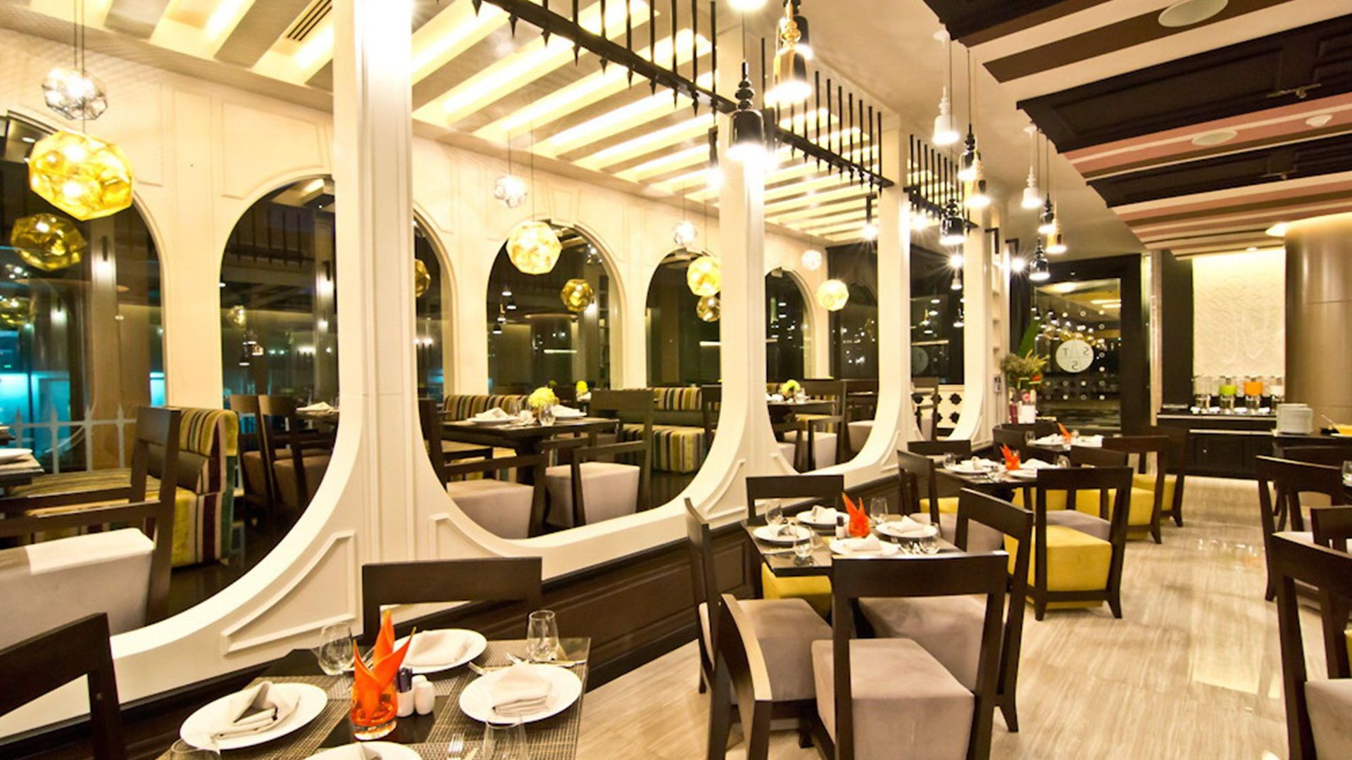 โรงแรม Tsix5 Quarter Pattaya