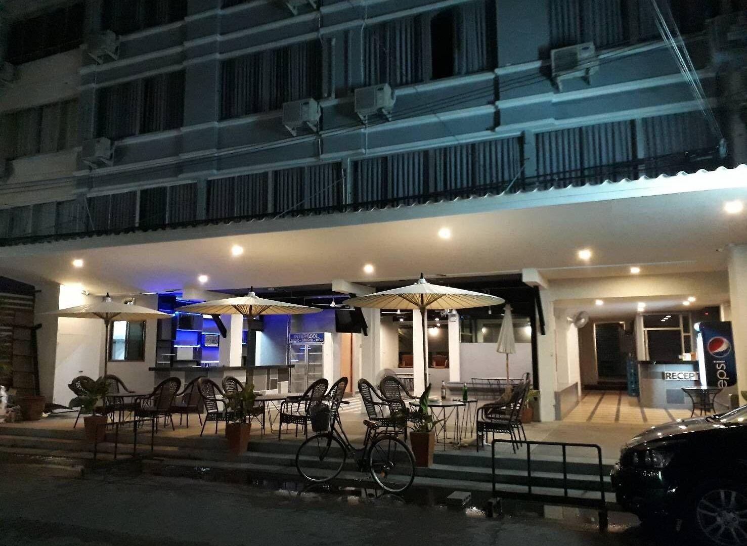 โรงแรม Happy Bou Jomtien