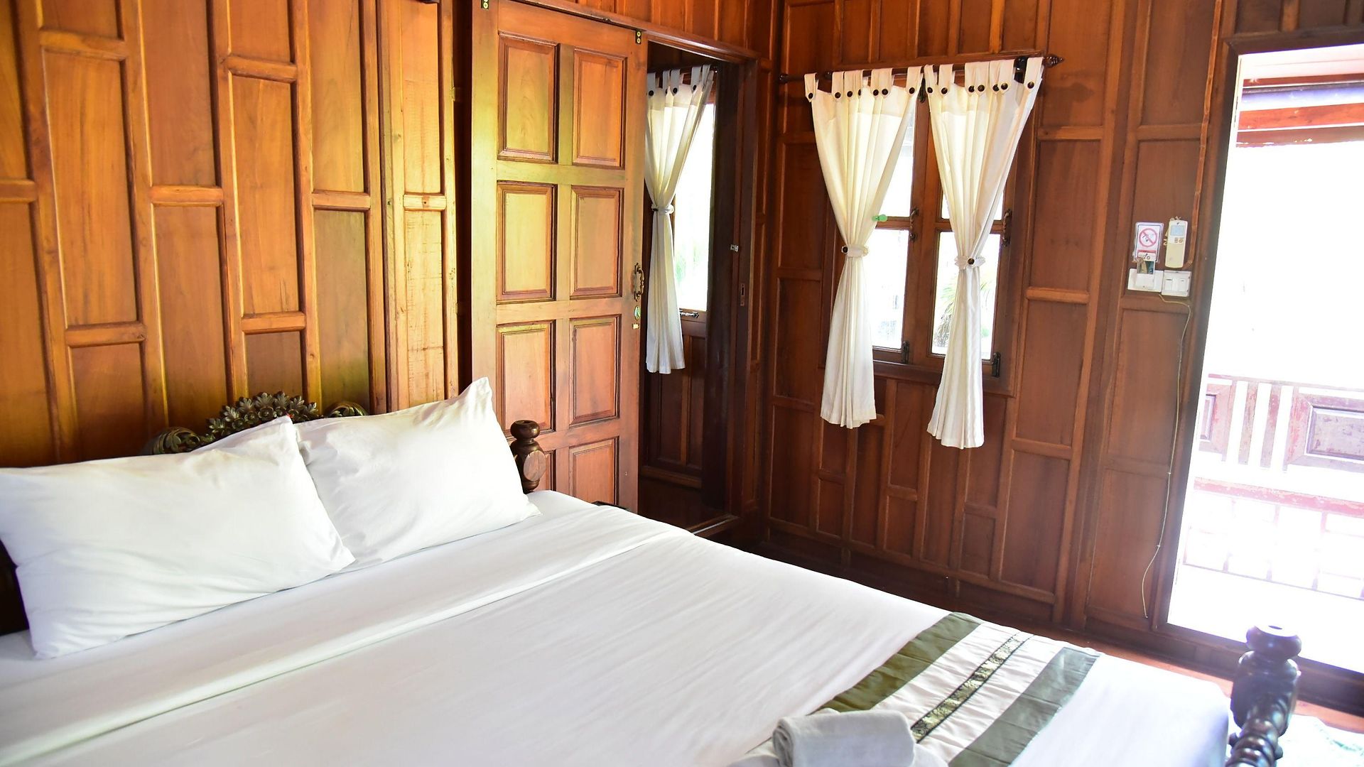 โรงแรม At Pattaya