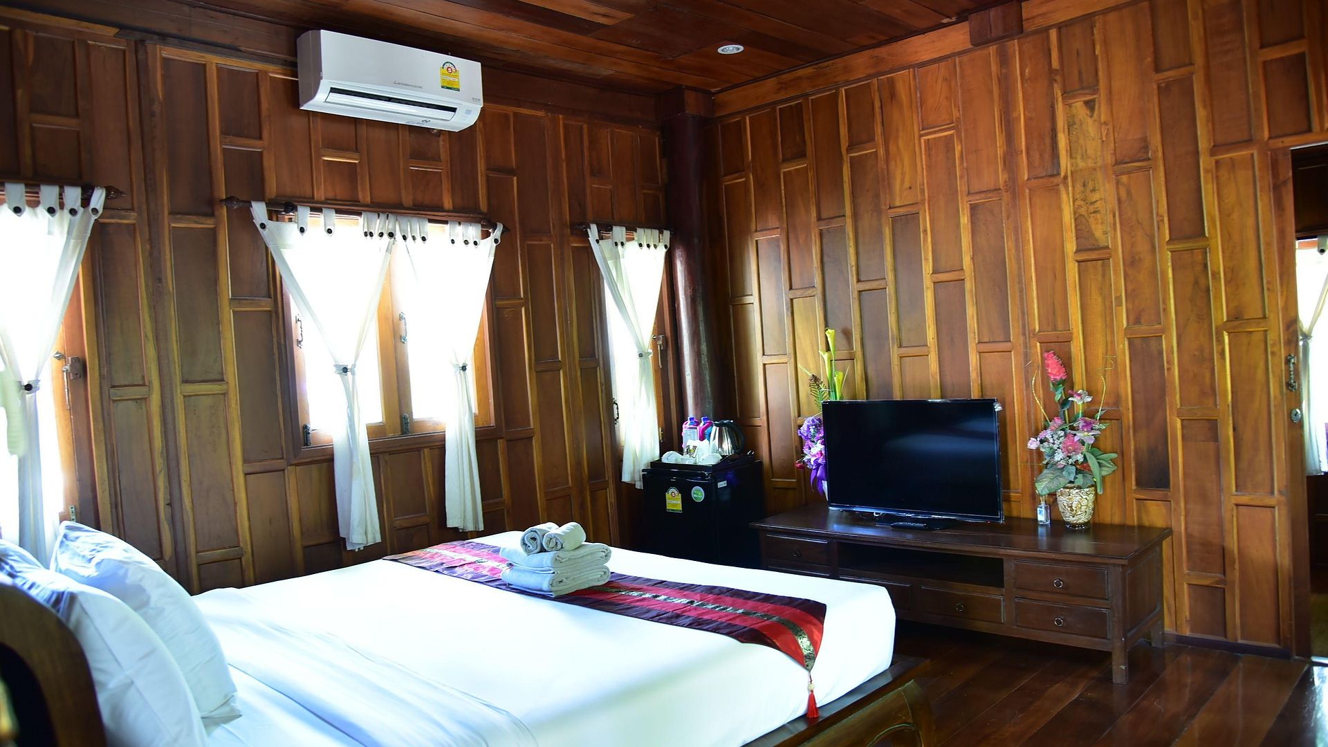 โรงแรม At 3*