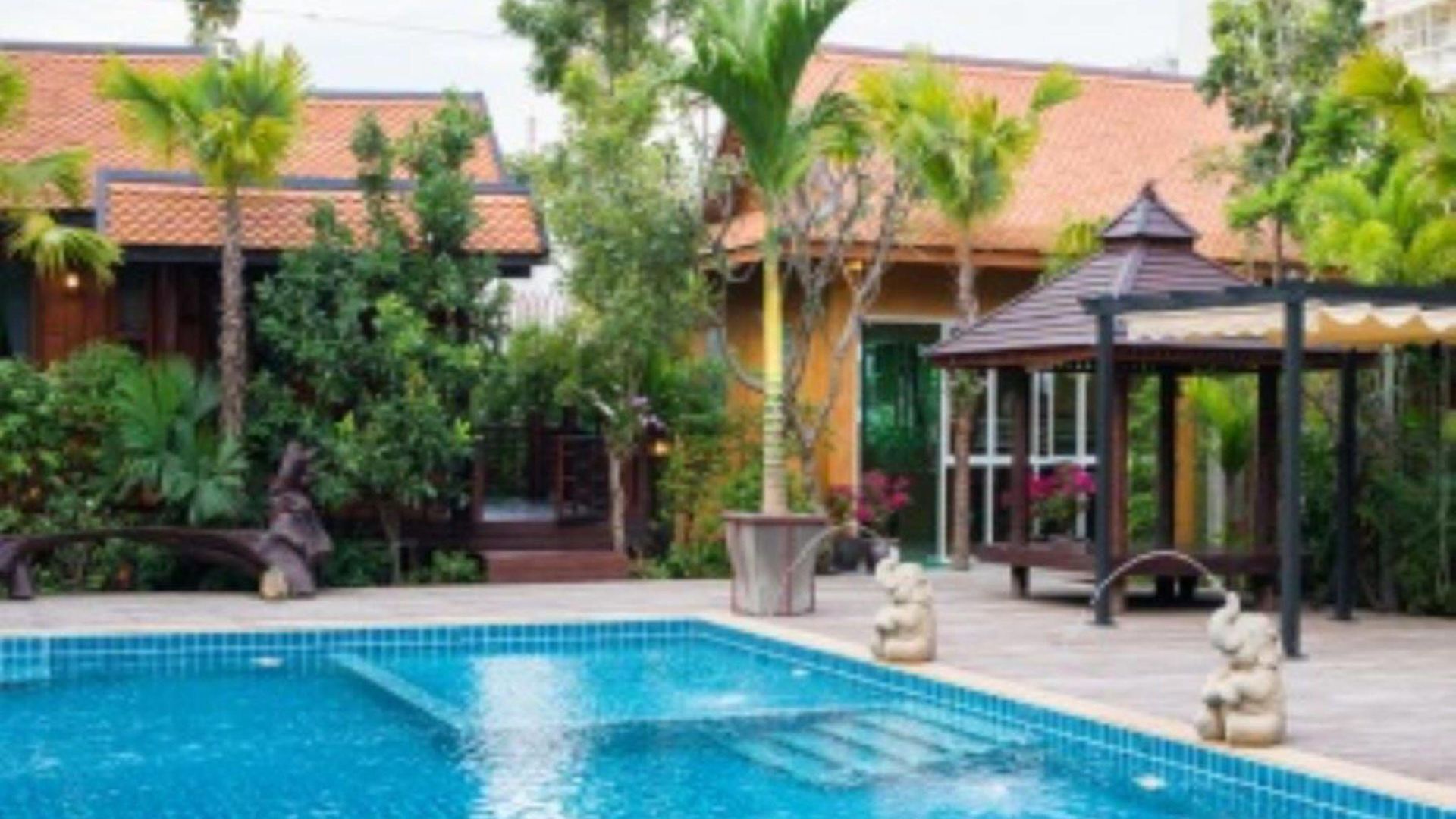 At 3* Pattaya