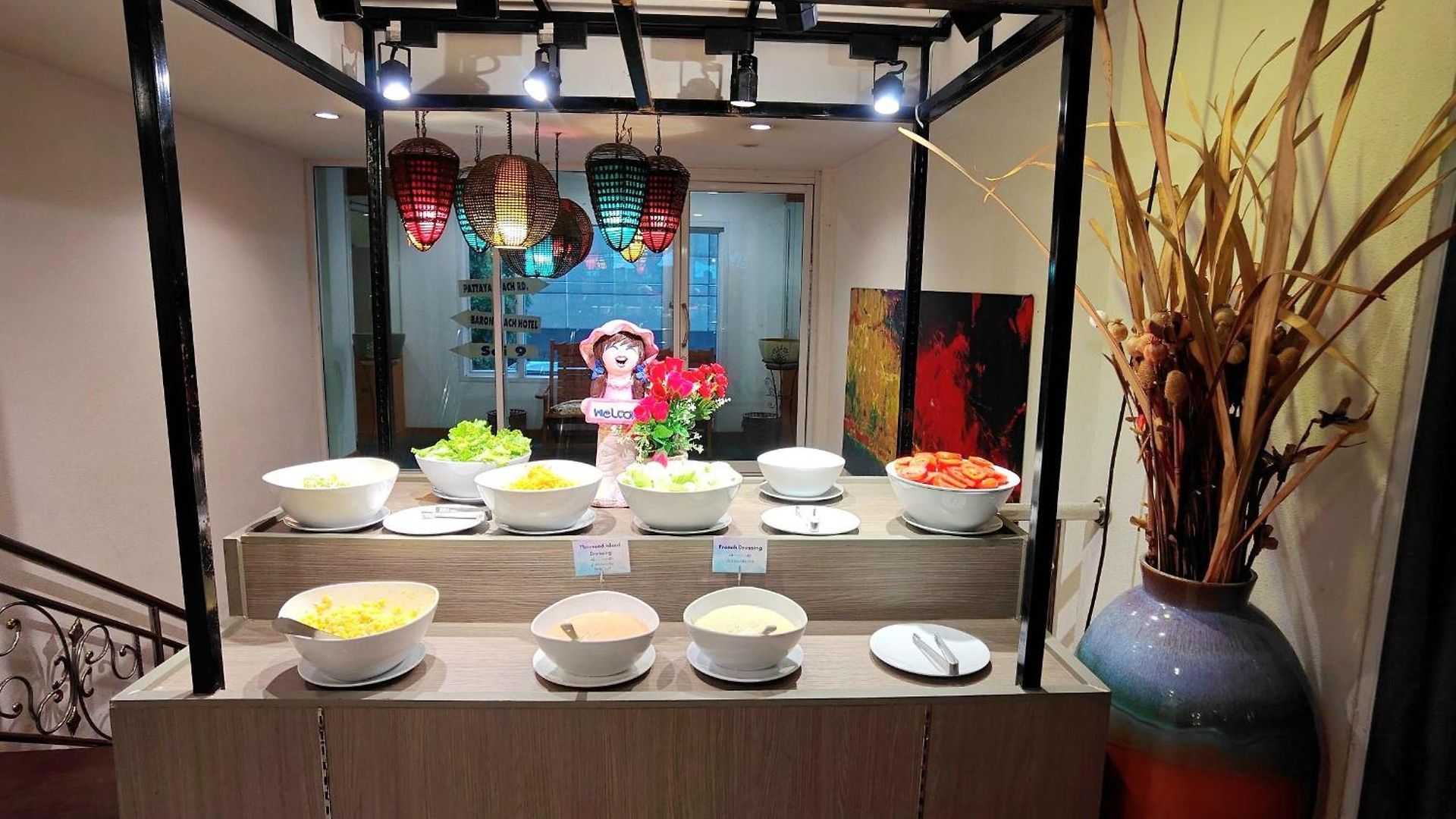 โรงแรม บารอน บีช