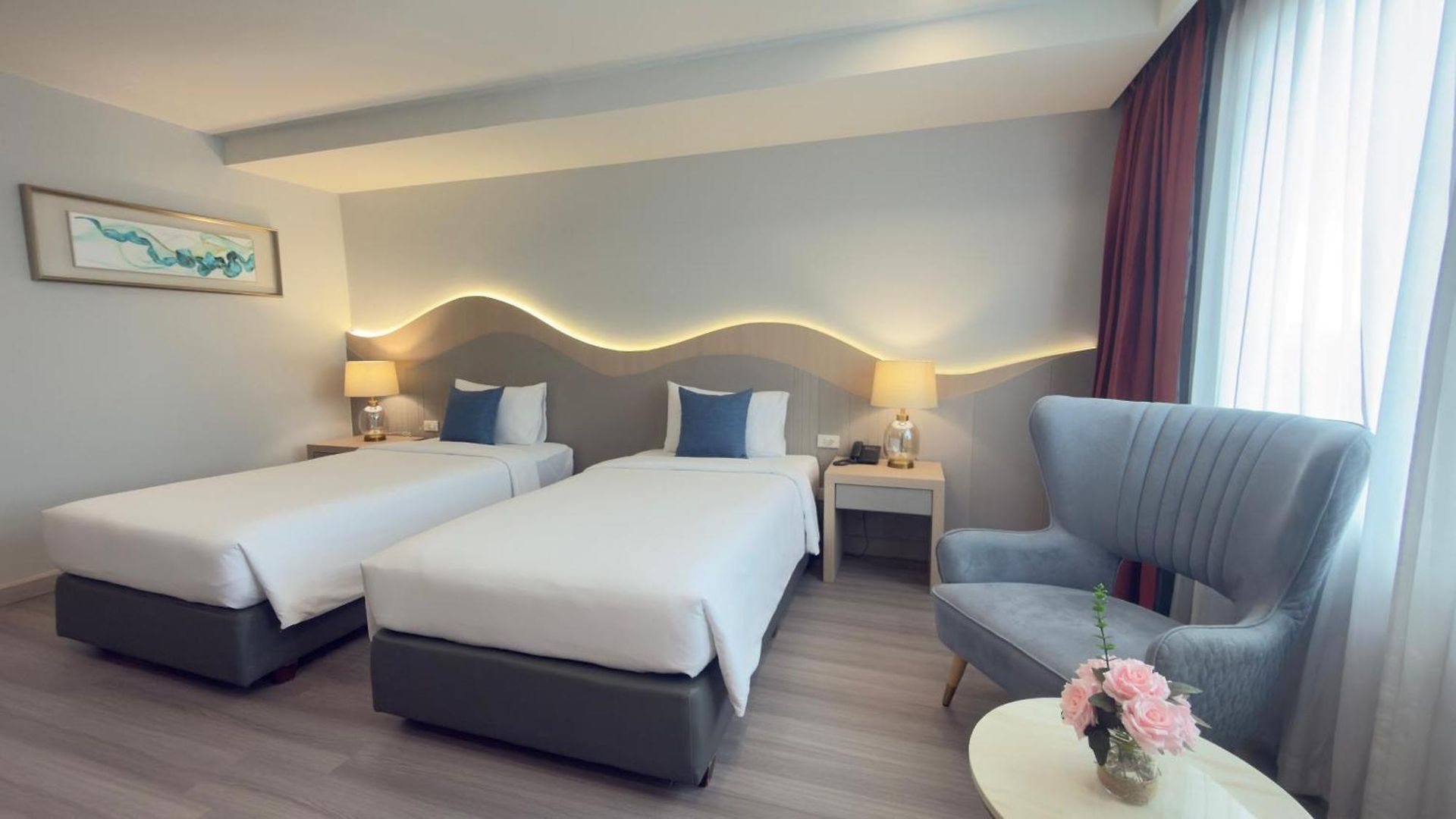 โรงแรม Empress 3*