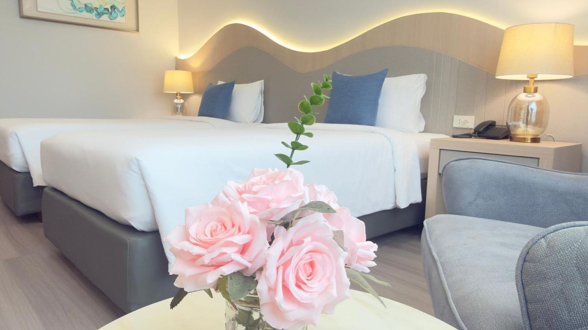 โรงแรม Empress 3*