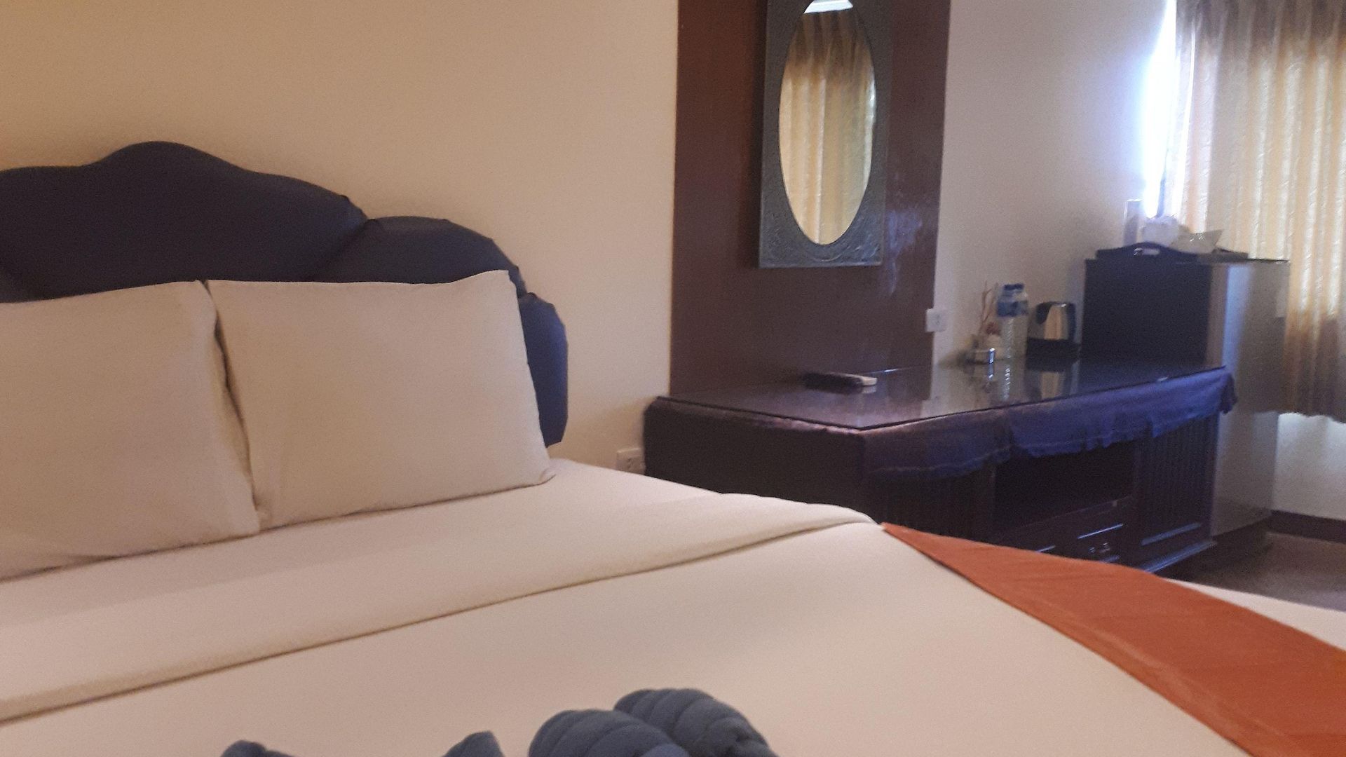 โรงแรม At Sea