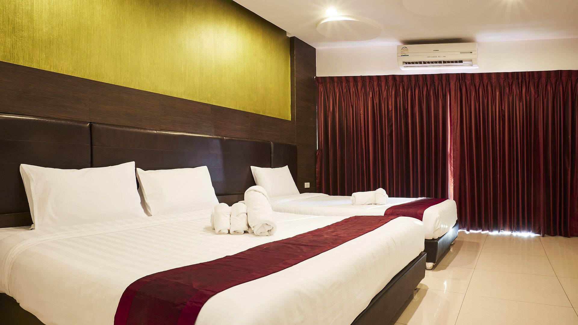 โรงแรม Tribe 3*