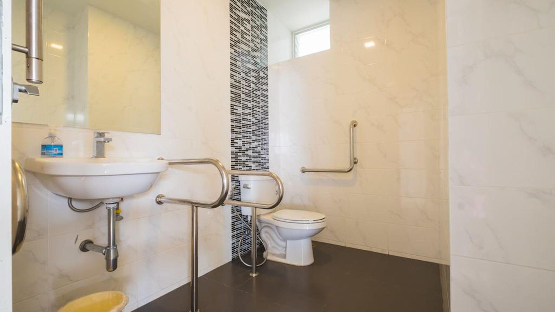 Hotel Innara