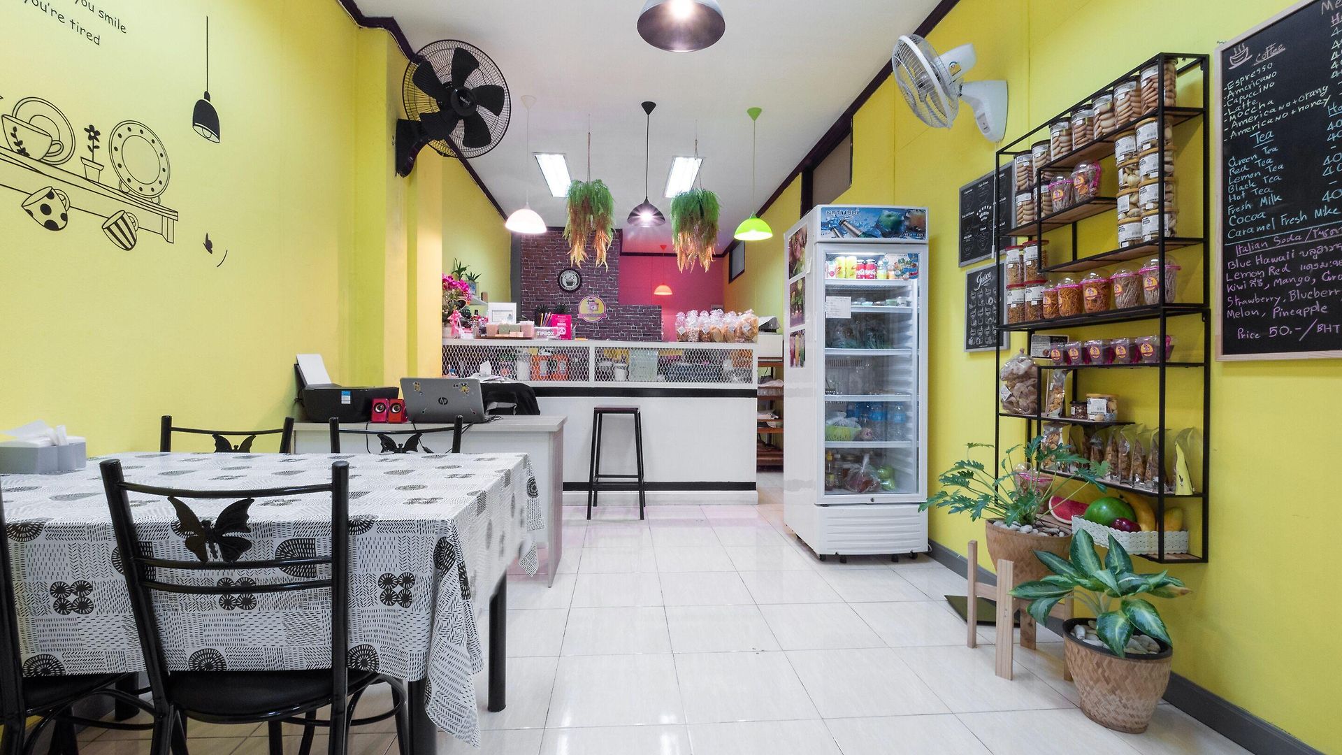 Oyo 75327 Diyana โรงแรม 3*