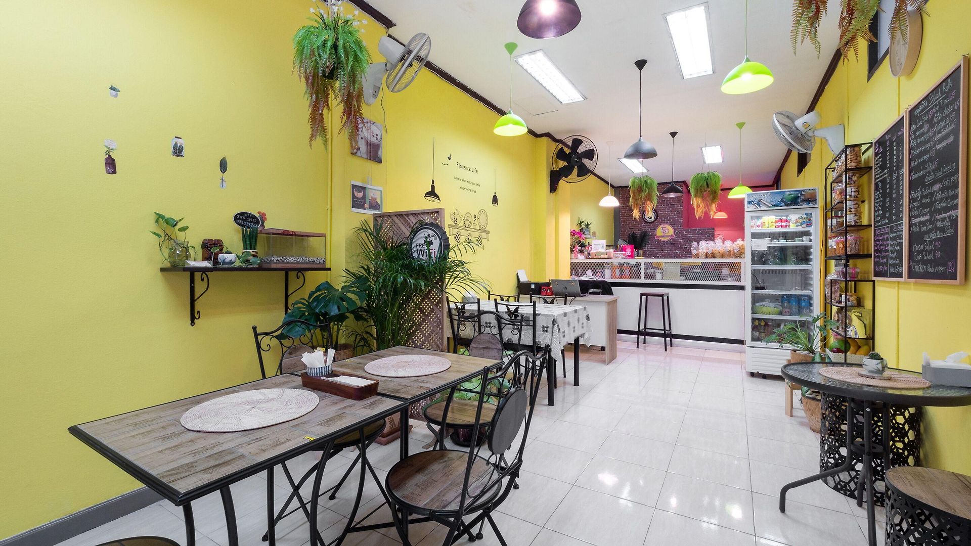 โรงแรม Oyo 75327 Diyana Pattaya