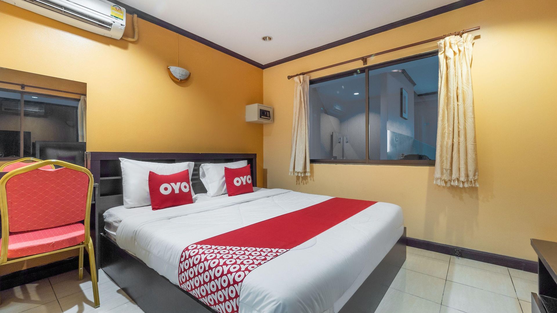 โรงแรม Oyo 75327 Diyana 3*