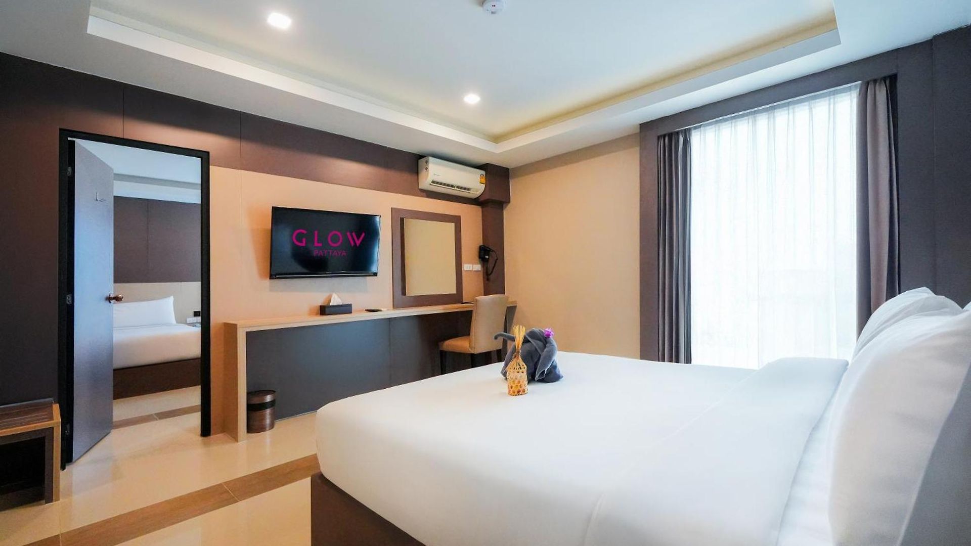 โรงแรม Glow