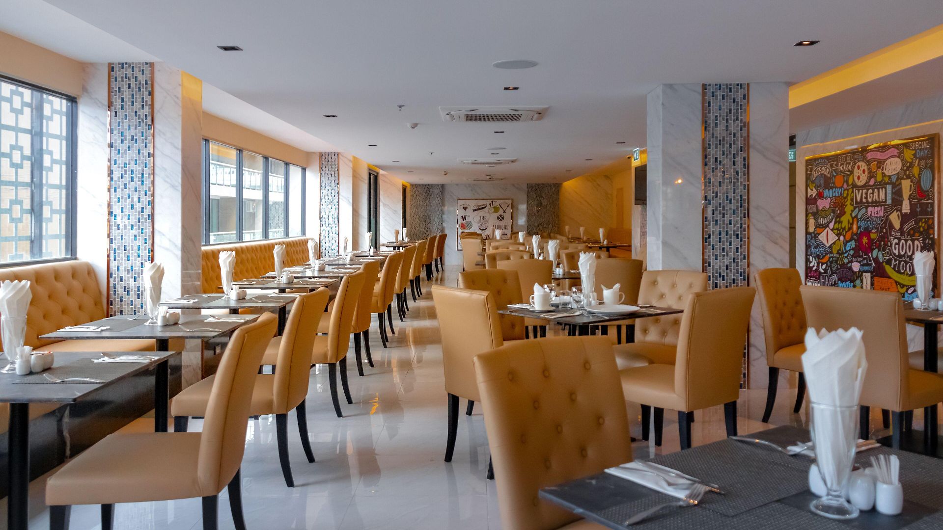 Glow โรงแรม