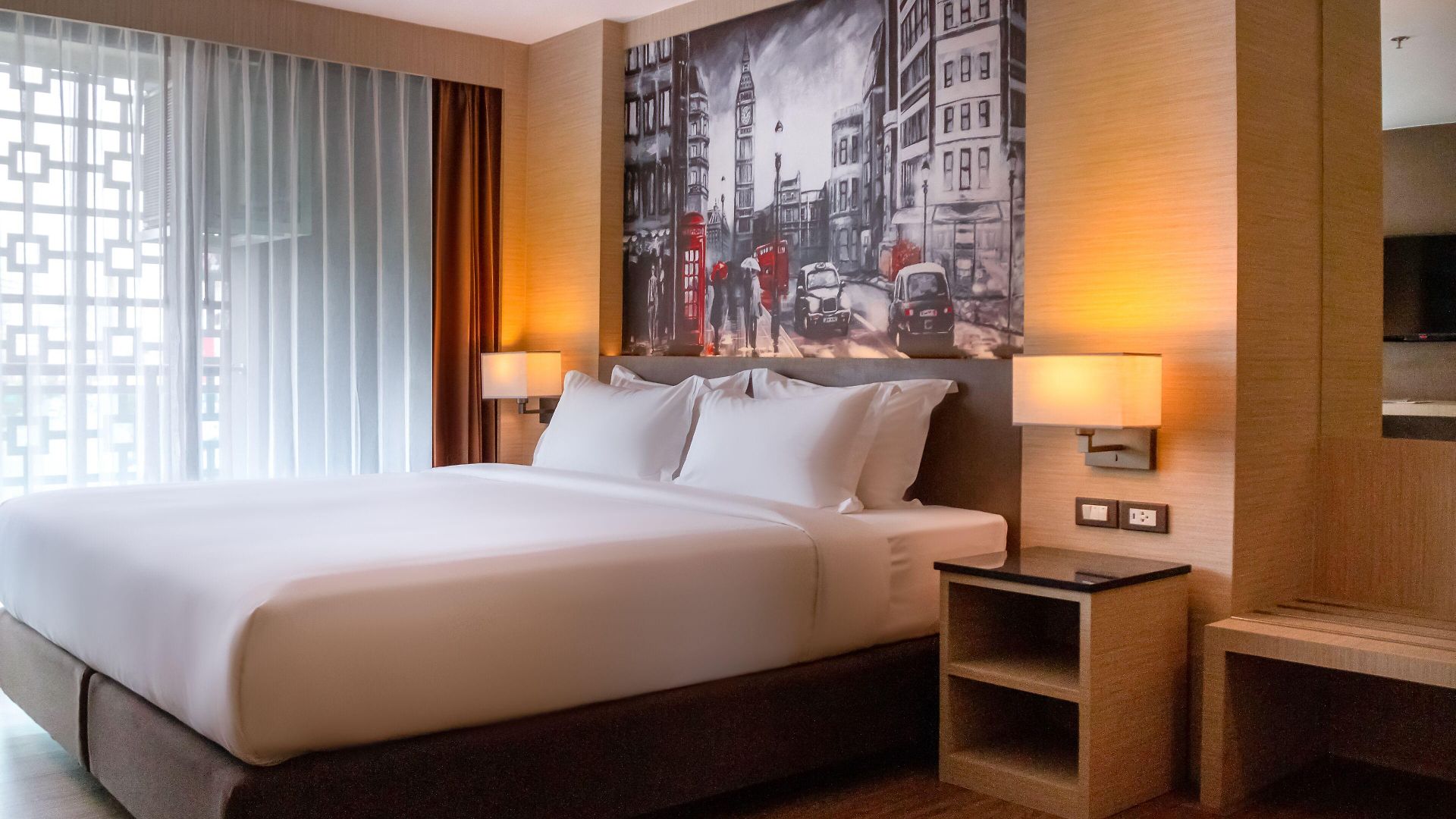 Glow 4* Pattaya