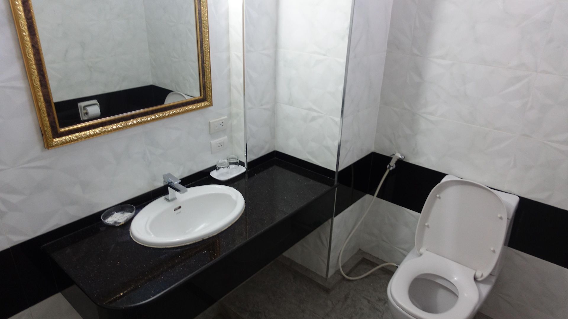 โรงแรม Serene Pattaya