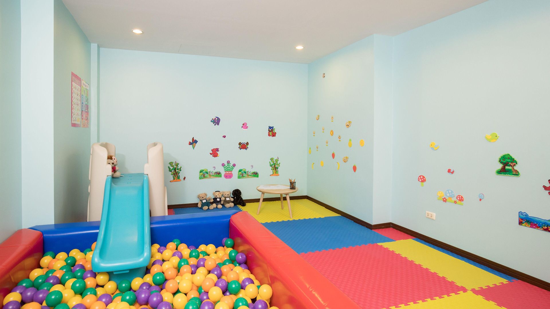 โรงแรม Journeyhub 4*