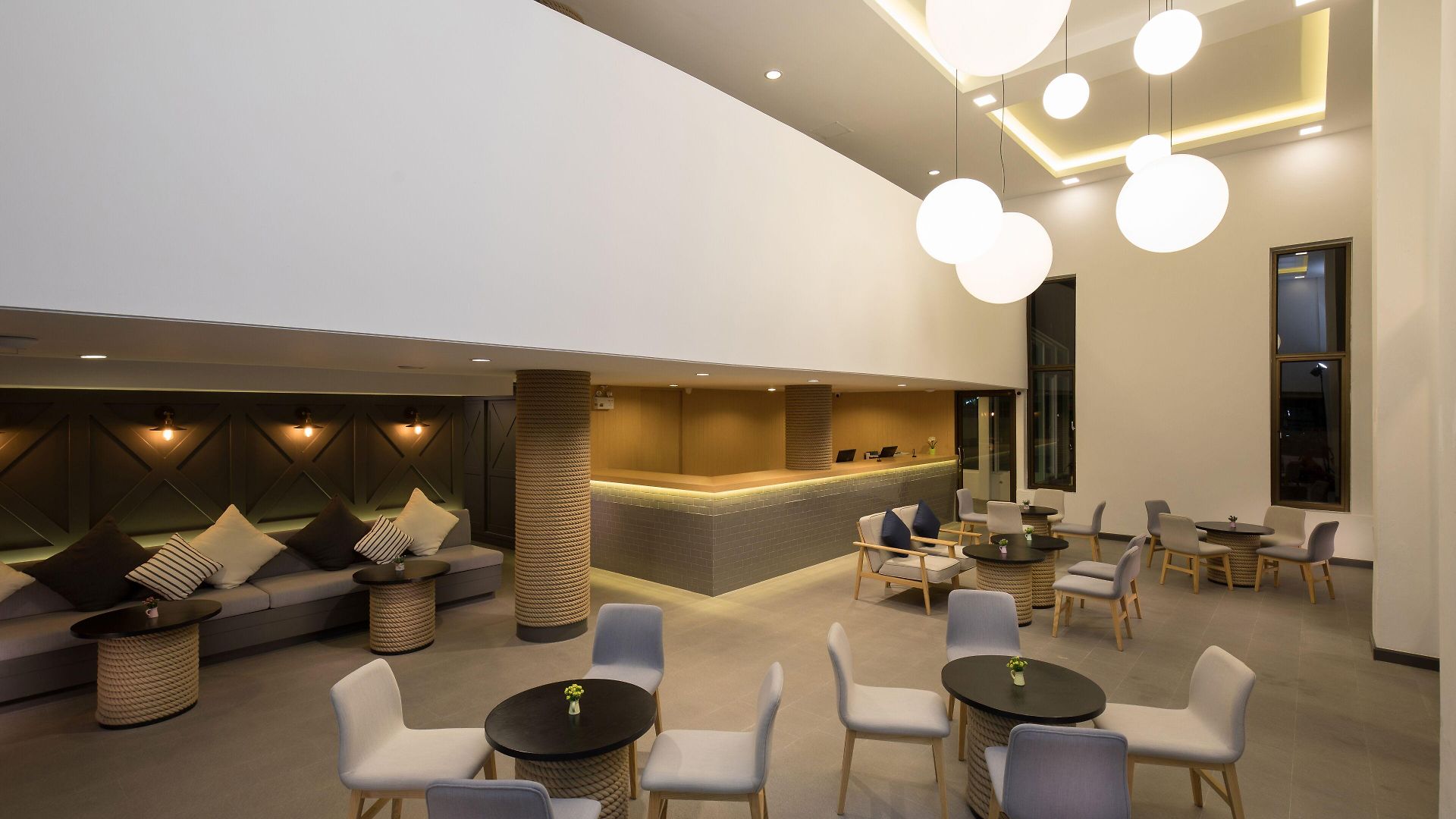 Journeyhub 4*