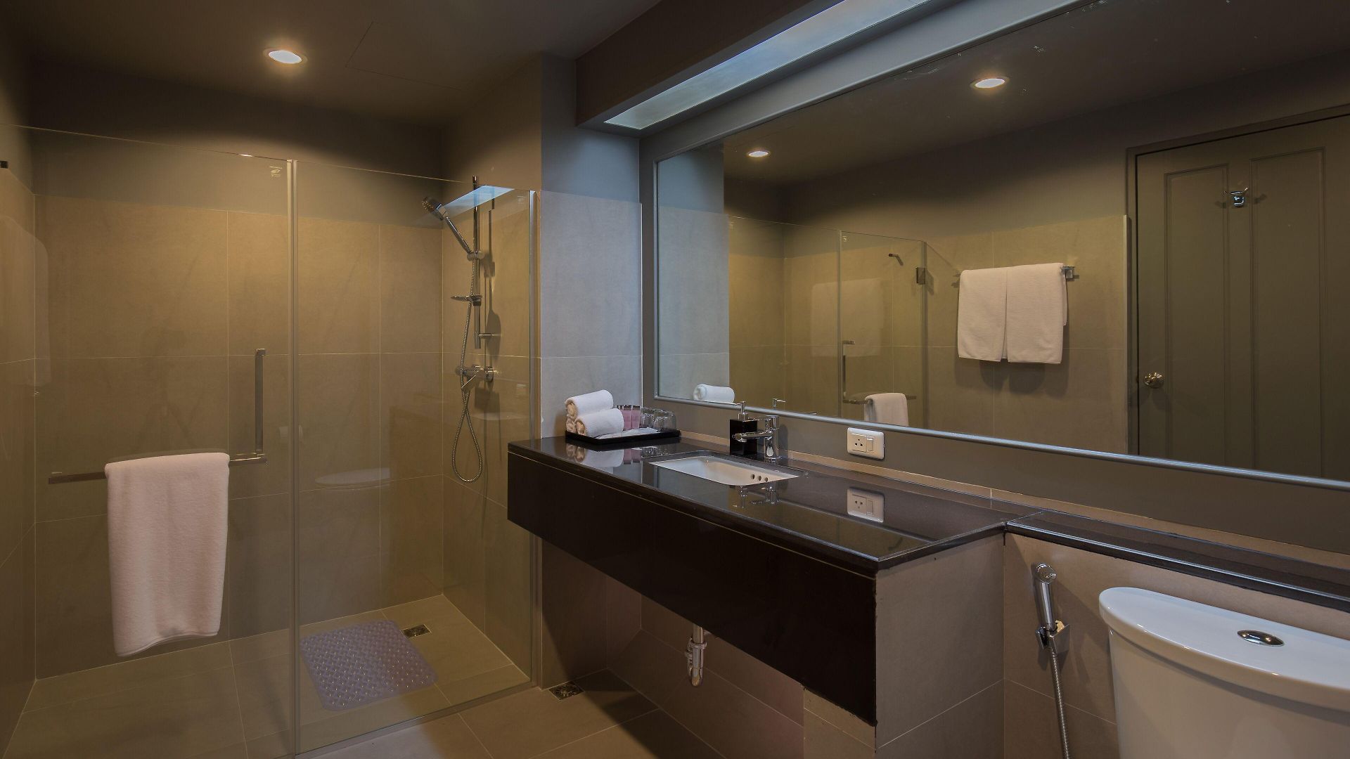 โรงแรม Journeyhub Pattaya