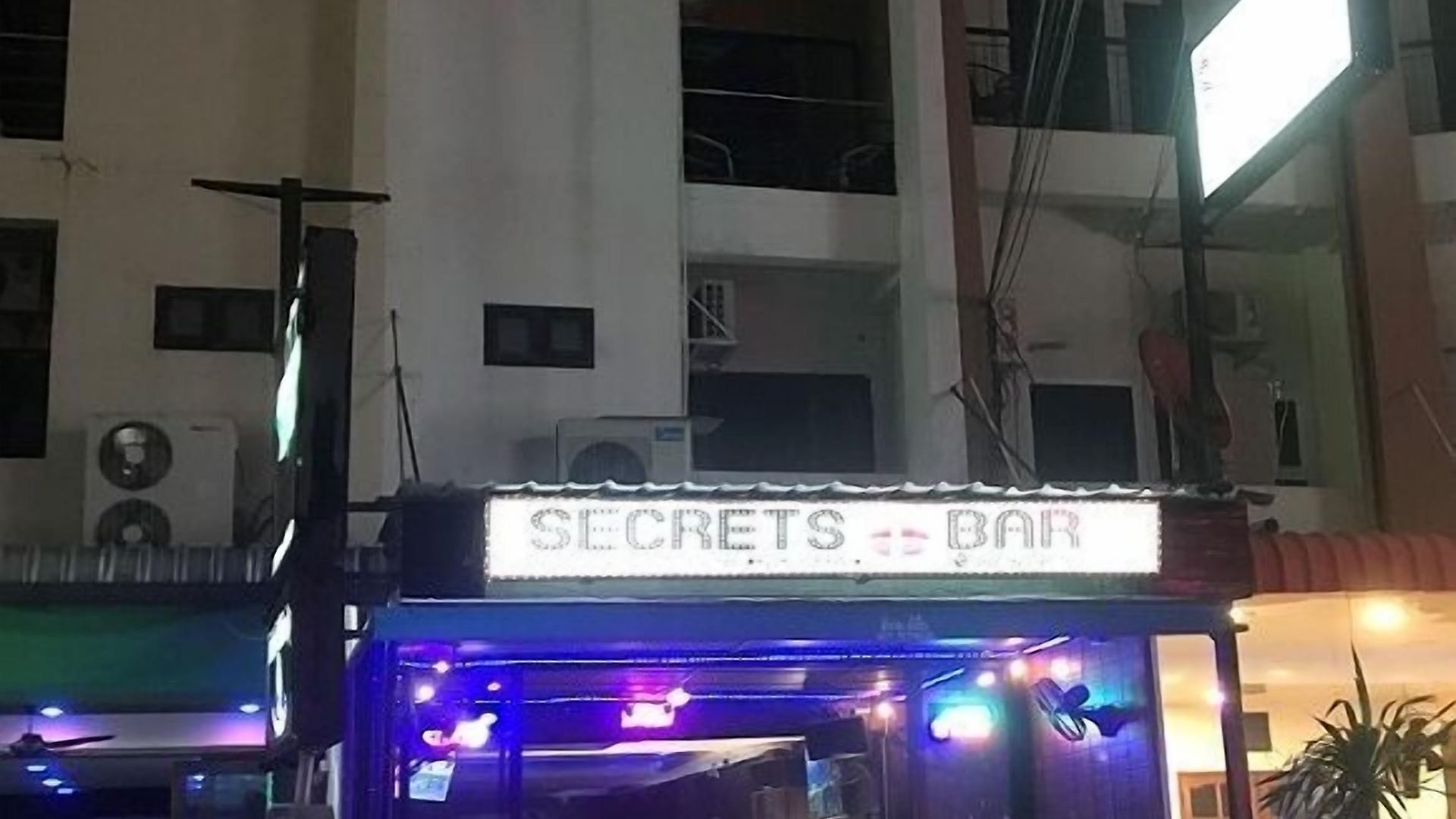 โรงแรม Secrets - Pattaya