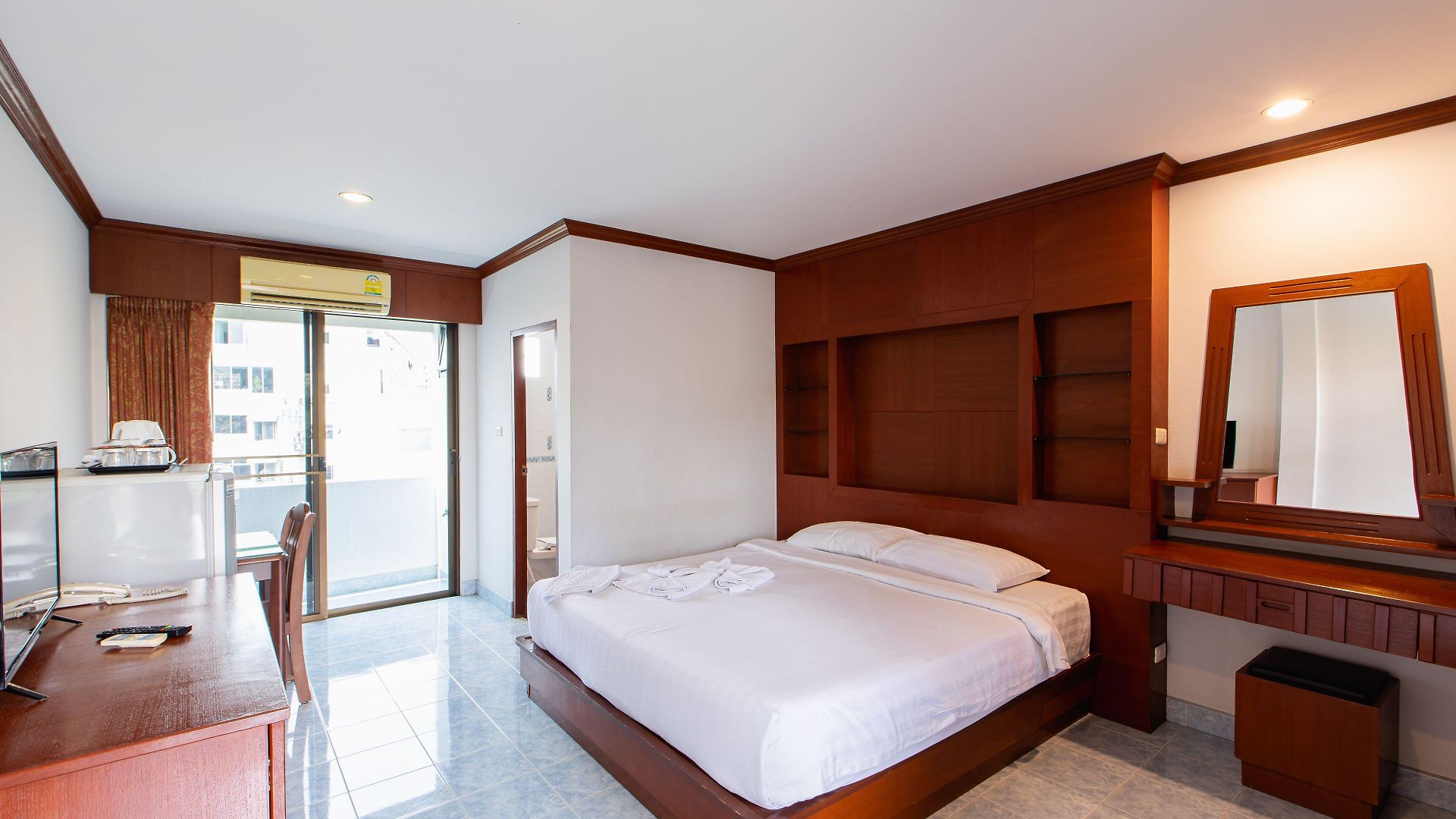 Selina Place โรงแรม 3*