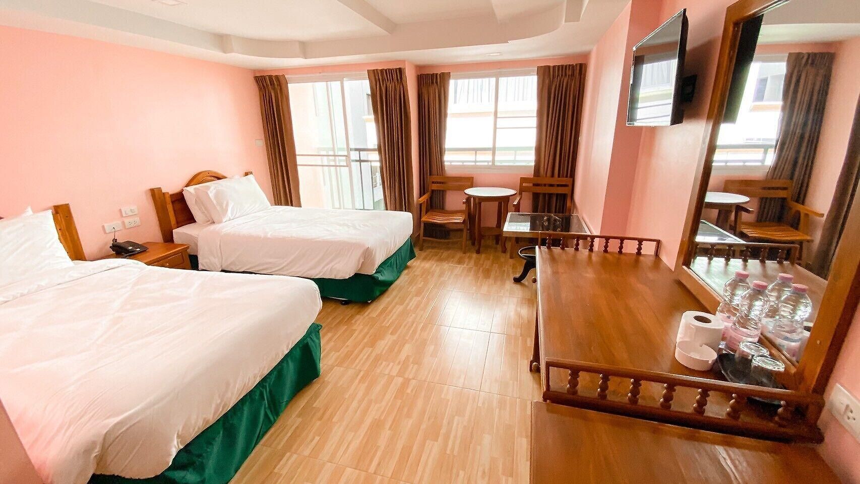โรงแรม เอเอ พัทยา โกลเดนบีช โฮเต็ล 3*