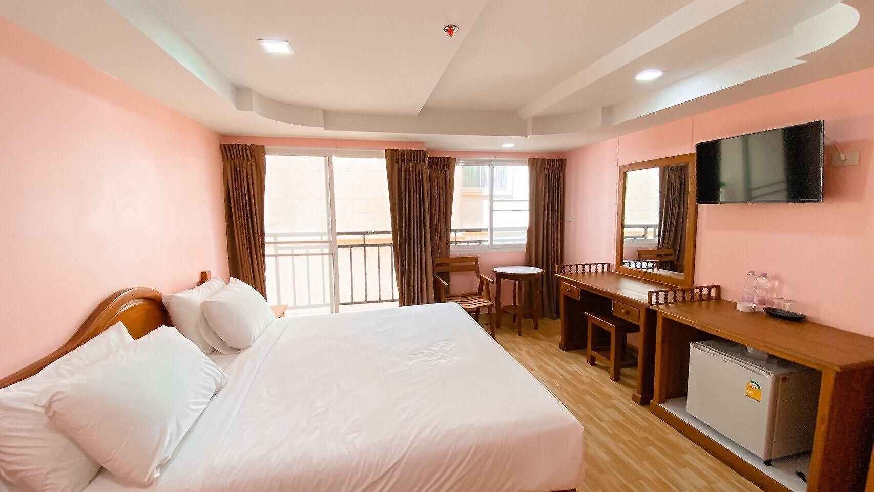 โรงแรม เอเอ พัทยา โกลเดนบีช โฮเต็ล 3*
