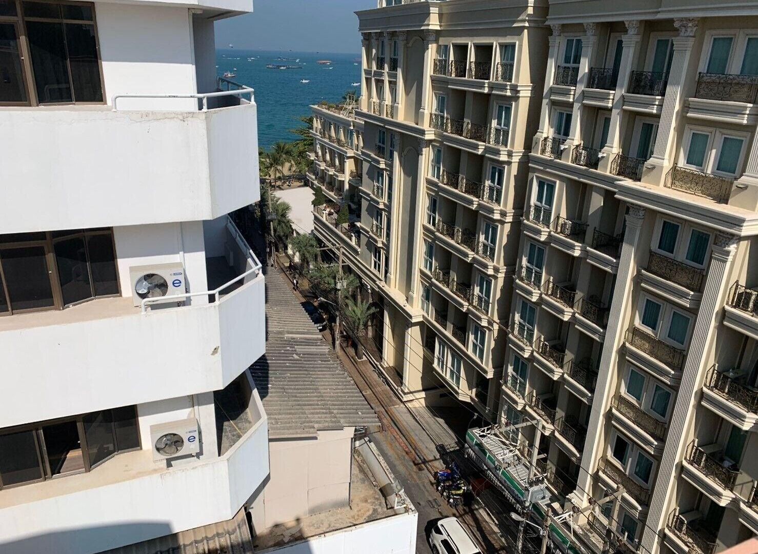 โรงแรม เอเอ พัทยา โกลเดนบีช โฮเต็ล 3*