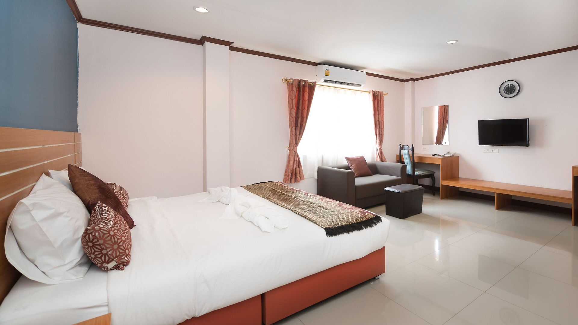 Regenta Residency โรงแรม