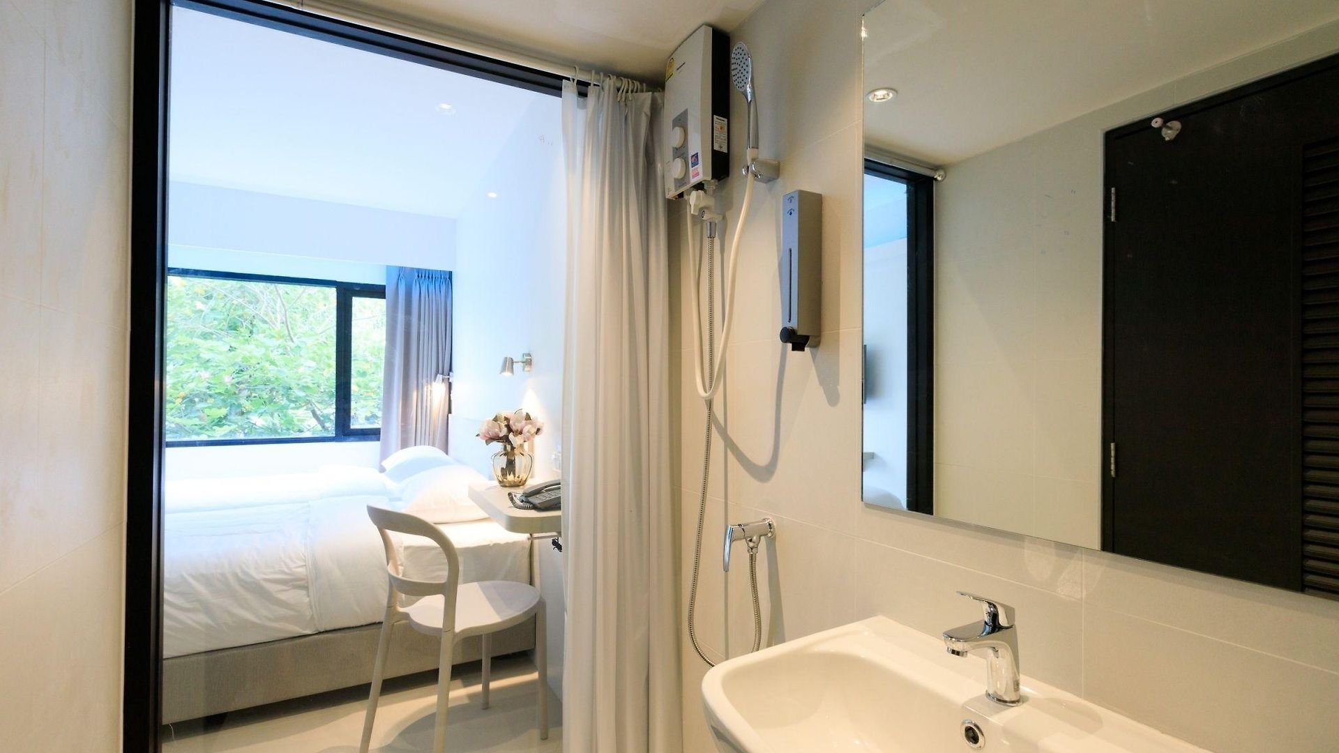 Prima House Pattaya. โรงแรม 4*