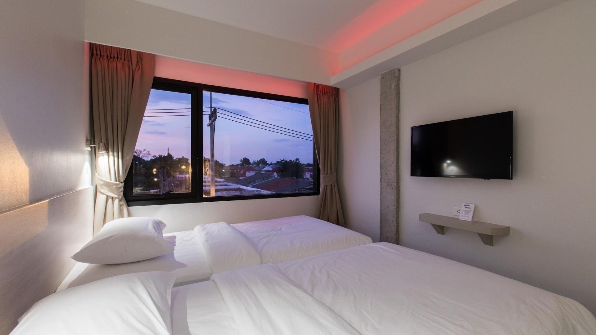 Prima House Pattaya. โรงแรม 4*