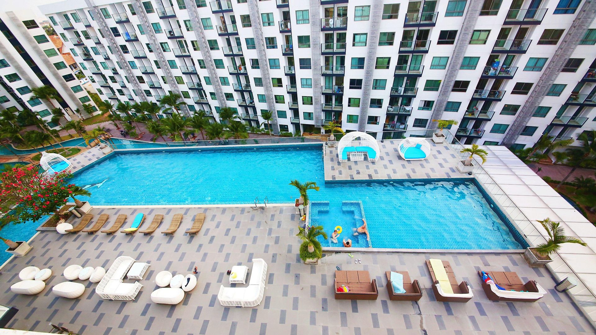 อพาร์ตโฮเทล Arcadia Waters Pattaya