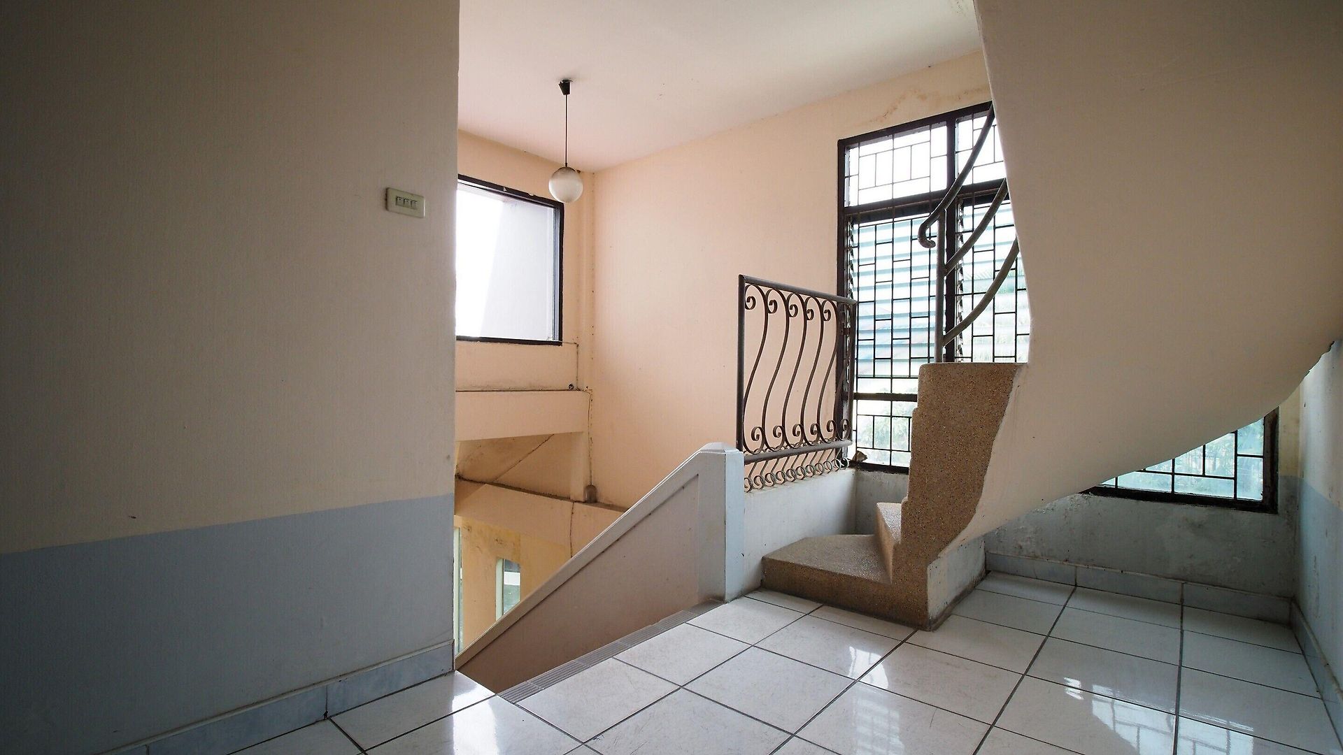 โรงแรม Oyo 1004 Naklua Mansion