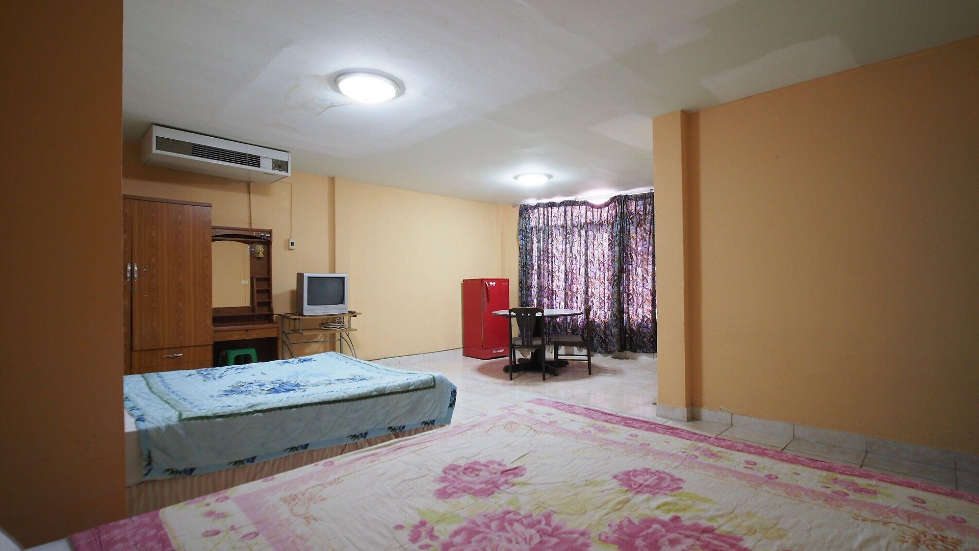 โรงแรม Oyo 1004 Naklua Mansion Pattaya