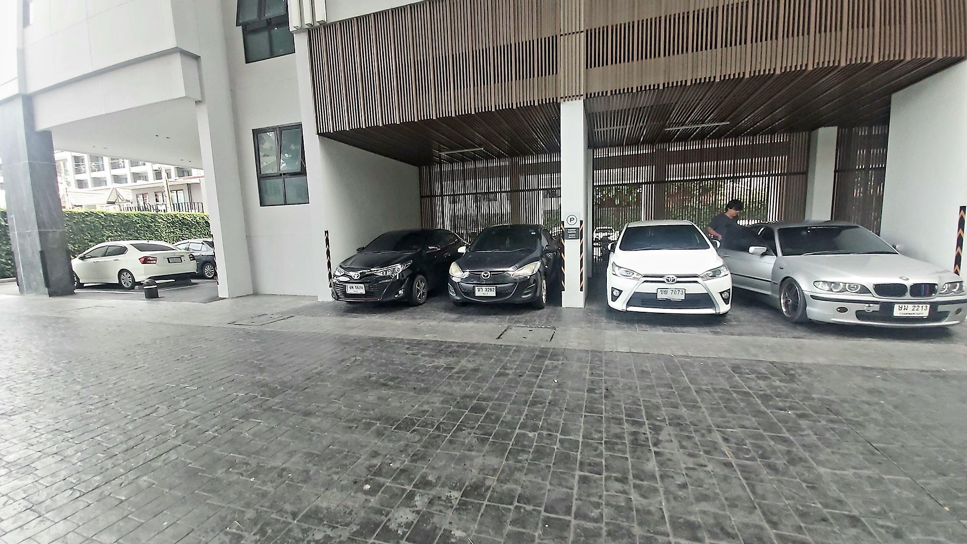 Apartment The Base In Downtown Pattaya