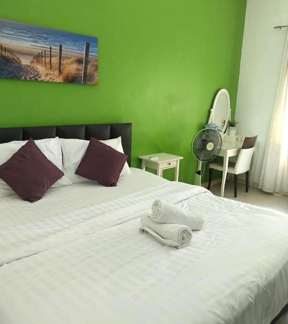 Happy N Joy Pool Near Jomtien On Thepprasit Road Villa