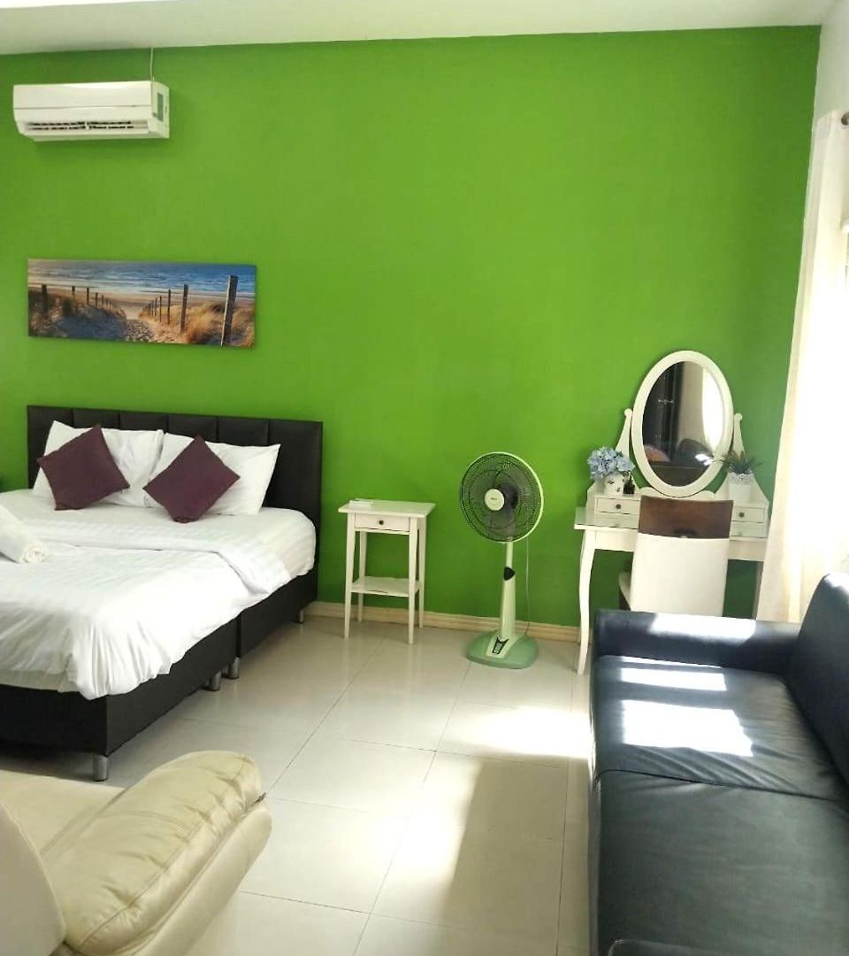 Villa Happy N Joy Pool Near Jomtien On Thepprasit Road