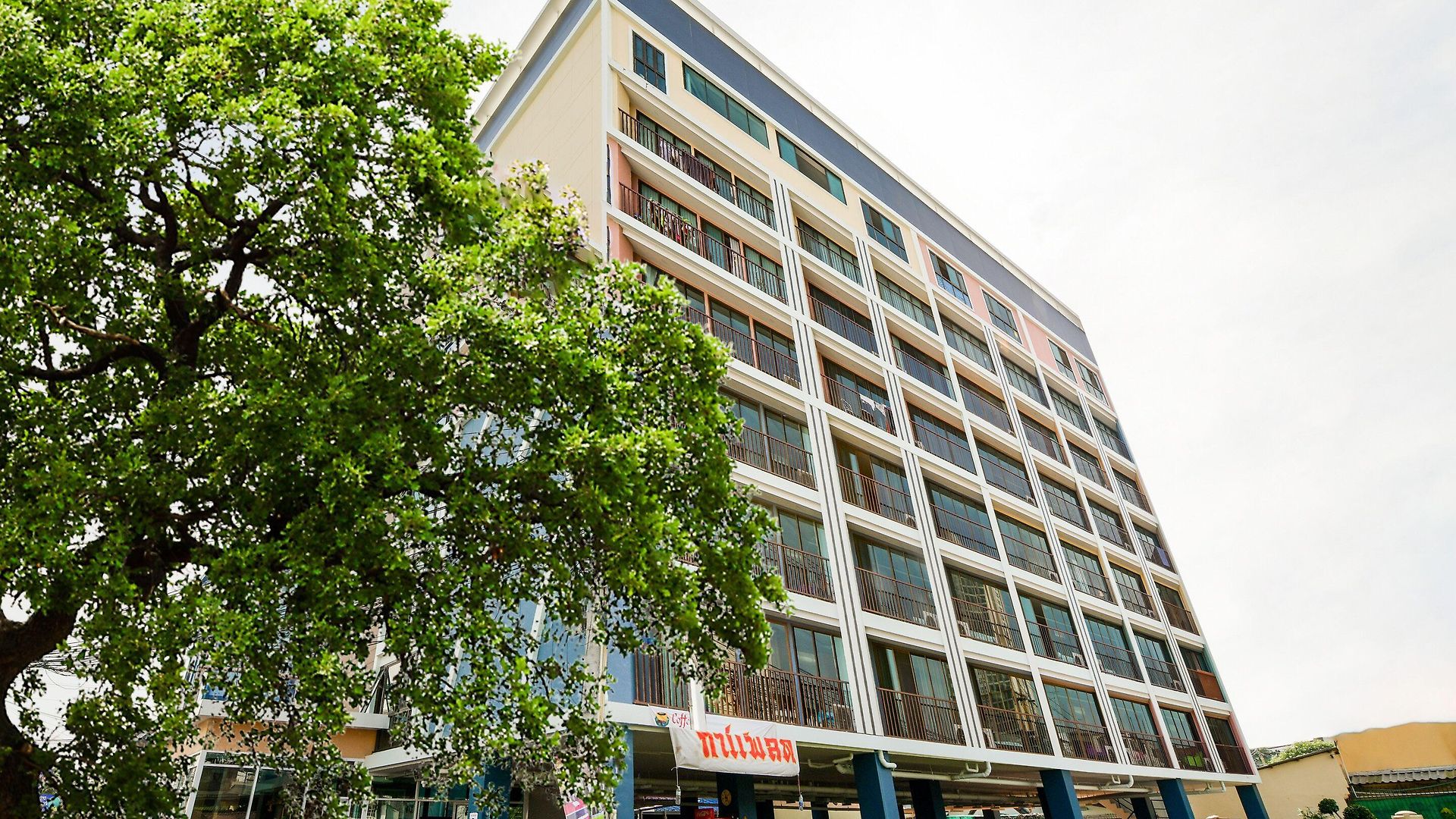 โรงแรม Oyo 458 Nakorn Siam Boutique 2*