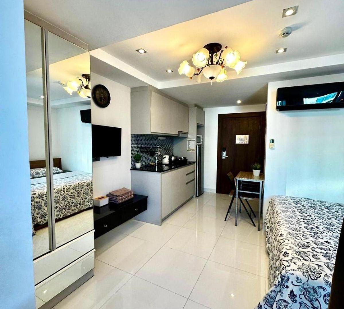 อพาร์ทเม้น Serenity Wongamat