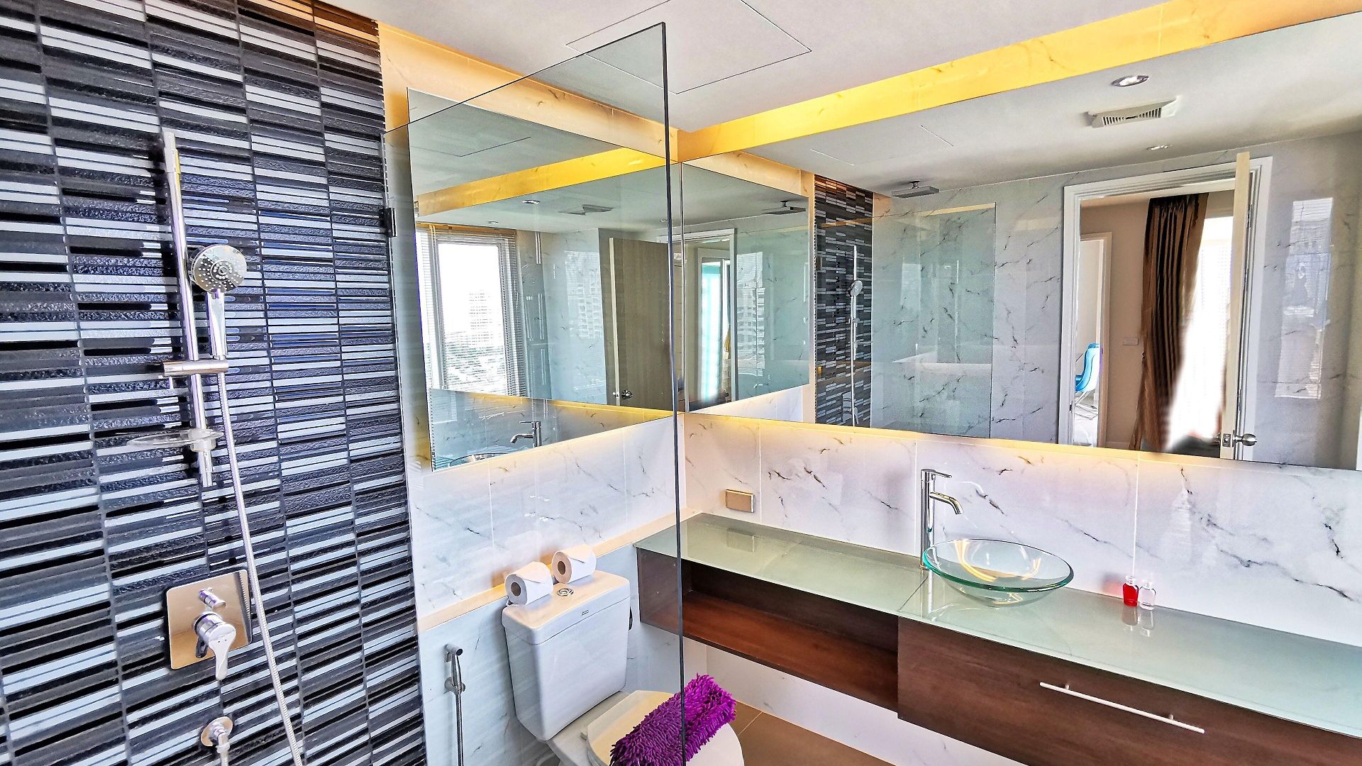 Grande Caribbean Pattaya โรงแรม 5*